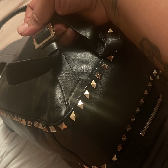 Valentino Garavani Leather ROCKSTUD Backpack - Picture 5 of 8